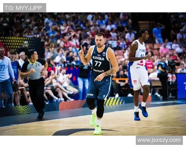 传奇全明星篮球赛盛典揭幕球星云集激情碰撞展现篮球魅力与友谊